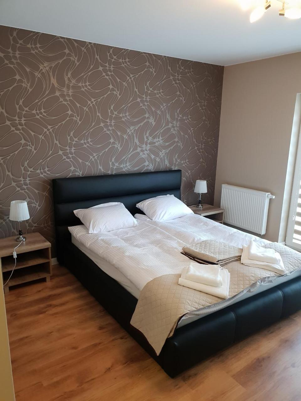 Hotel Pod Strzecha Kielce Exterior photo